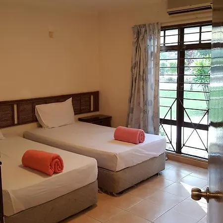 Villa With Private Swimming Pool Malacca Exterior photo